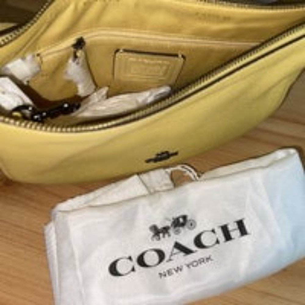 Vanilla Cream Coach Colorblock Shoulder - Picture 4 of 5